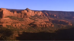 Flying Over The Canyons (飛越峽谷)
