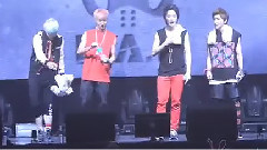 B.A.P一掃昨日記者會羞澀 強悍舞臺大展男子漢魅力