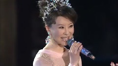 輕輕踩在月光里