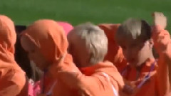 鹿晗死摟吳世勛