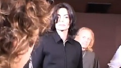 2005年MJ與Geraldo Rivera在錄音室