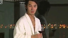 <他來了>