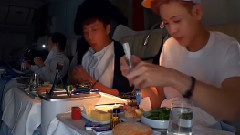 機內餐吃放幕后公開 斗俊&耀燮
