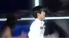 易烊千璽舞蹈solo彩排