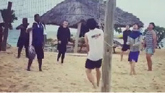 伯賢更新INS視頻1則