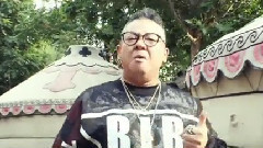 把酒倒滿