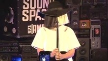 Bird Set Free Red Bull Sound Space現場版 2015