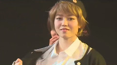 SNH48馮薪朵暨S.M.T男團隊長馮碩T臺Show