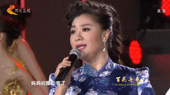 拉住媽媽的手
