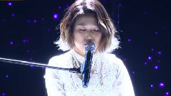 白色連衣裙