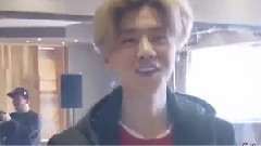 鹿晗化身神探福爾摩鹿找到并組裝完整的鋼鐵俠