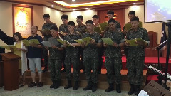 允浩26師團晚餐前獨特的軍樂隊頌
