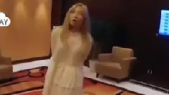 請照顧這個奇怪的金紙片 安利向