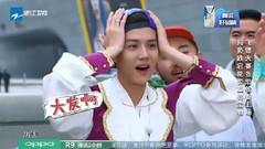 奔跑吧兄弟 飛鏢大賽:鹿哥瀟灑擲飛鏢超帥!韓國鏢王路人搶盡風頭