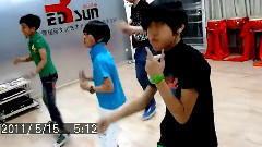 10歲易烊千璽和小伙伴們