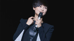 暴風哭泣,李宇春演唱會與全場歌迷對視一分鐘上演<最浪漫的事>