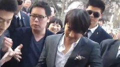 小JIN抵達世紀劇院 飯拍版 13/02/23