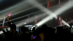 Ending & Sistar丟毛巾