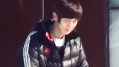 彩排空擋打雪仗