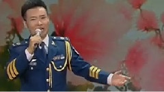拉住媽媽的手