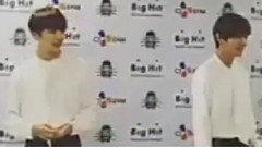 在演出后臺遇見小朋友的金泰亨&樸智旻Cut