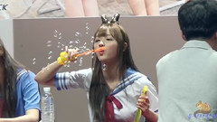 OH MY GIRL - 粉絲簽名會 吹泡泡