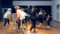 男團練習室2