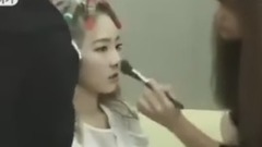 泰寶寶表演前待機室內CUT一則