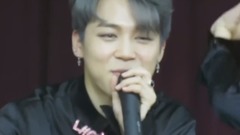 當粉絲夸JIMIN很帥時樸智旻害羞回答說我知道