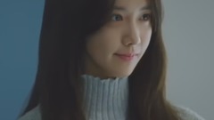 教練示范防身術給安娜看