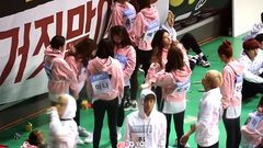 TWICE 場邊的興趣與混亂 cut