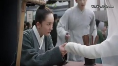 電視劇<三生三世十里桃花>司音摸骨推命數 凡界游玩遇瑤光 01集精彩片段