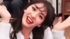 洪真英,Minzy,Somi - Somi Instagram更新視頻一則