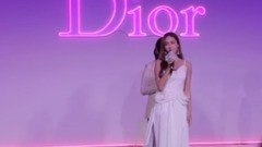 韓國時尚女星Jessica出席Dior癮誘漆光派對! 姐妹淘babyou