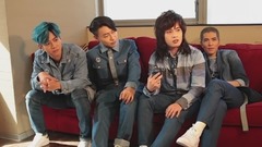 團長吉他手力Q電吉他就象征搖滾