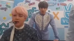 Vlive 5分鐘延遲觀看音樂中心回歸舞臺防彈少年團的反應