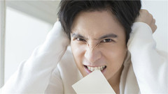 哈?嫩薛居然翻唱過這首歌