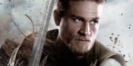 看點新片預告,Charlie Hunnam - 《亞瑟王:斗獸爭霸》預告天命王者歸來 黑幫魔幻視效驚人