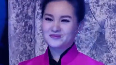 漁家姑娘在海邊