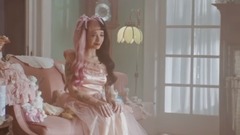 Cry Baby 香水廣告