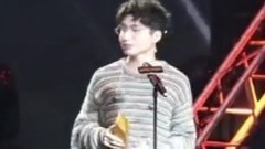 格格飛吻
