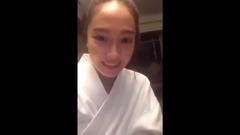 Jessica家里吃飯自拍