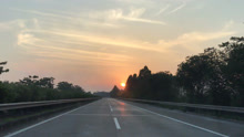  - 端午節出差，未能與家人團聚《平凡之路》路上遇到夕陽真美
