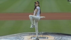 孝敏美國職業棒球大聯盟開球Cut