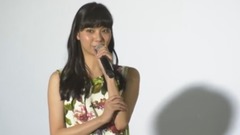 松井玲奈,天性の女優? 監督が絶賛"その場で雰囲気変わる" 映畫"めがみさま"初日舞臺あいさつ1