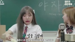 在宵夜時間毫不畏懼拍吃秀的女子偶像的最后