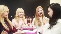 Red Velvet IceCreamTV 紅貝貝給泰妍慶生 cut