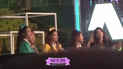 臺下落座、看表演部分和Red Velvet 一起
