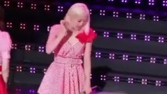 【KPOP】盤點那些在舞臺上發生事故的愛豆們(內含不算彩蛋的彩蛋)