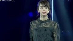 桐谷美玲 - 【TGC2017AW】桐谷美玲、シースルーコーデで大人の魅了振りまく